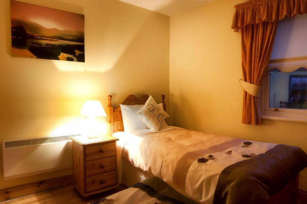 Mccarthy'S Lodge B&B Westport Bilik gambar
